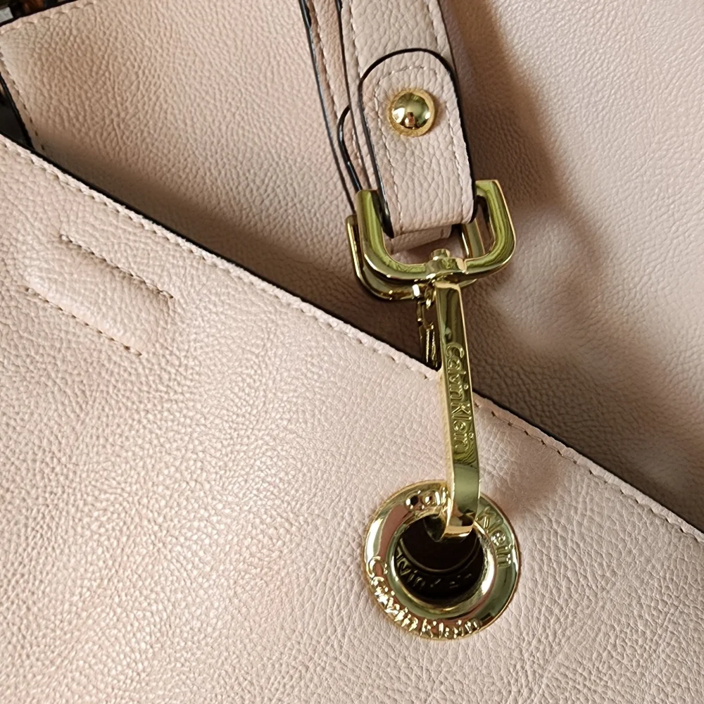 New Calvin Klein Pale Pink Leather R-kitote Tote Bag Gold Wardware